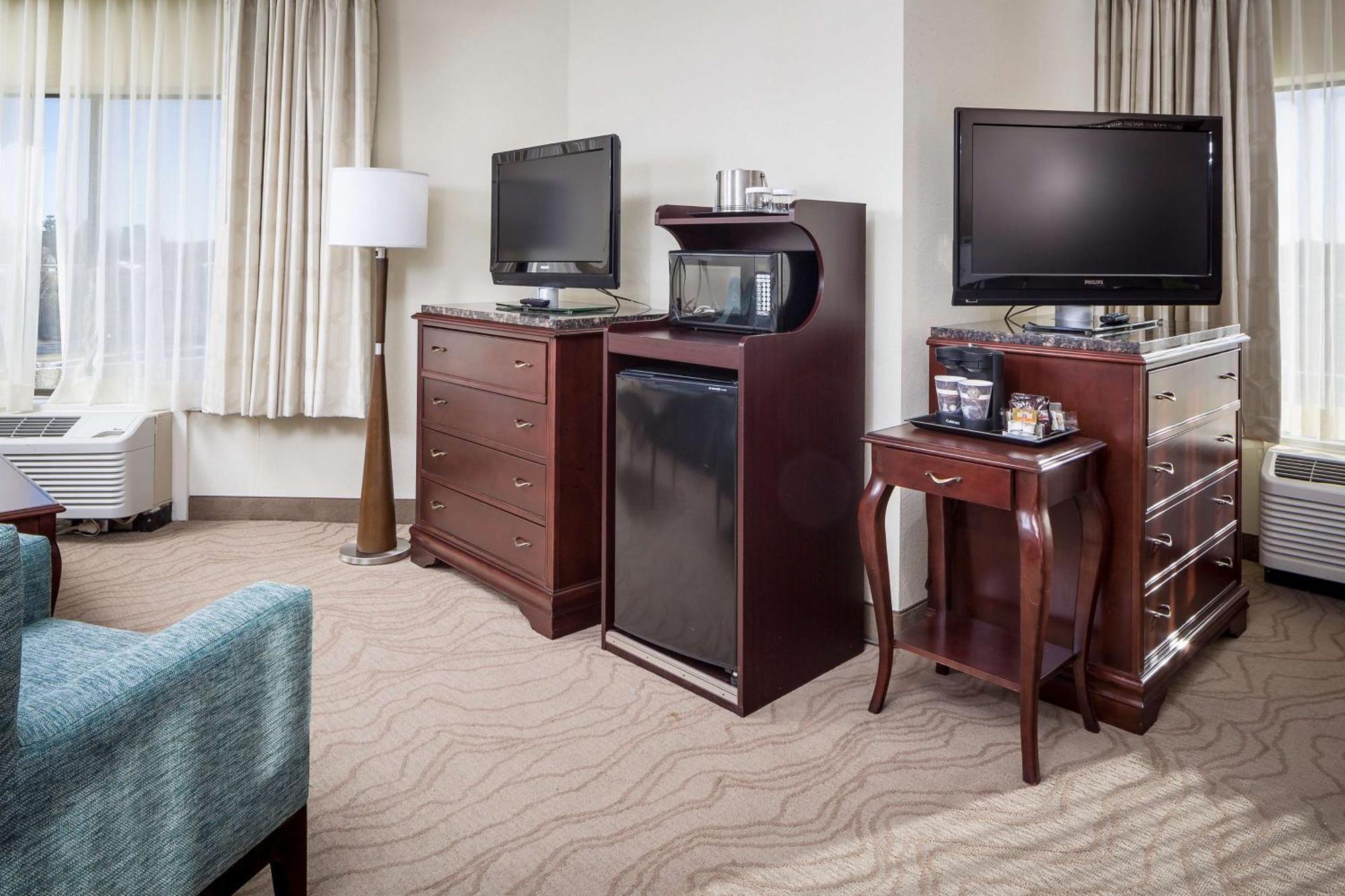 Doubletree By Hilton Boston-Milford Hotell Eksteriør bilde