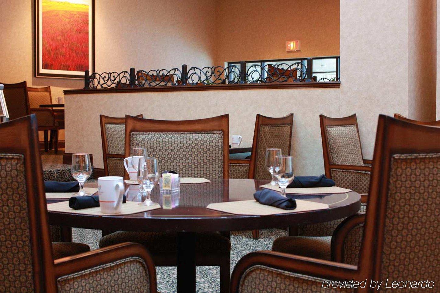Doubletree By Hilton Boston-Milford Hotell Restaurant bilde
