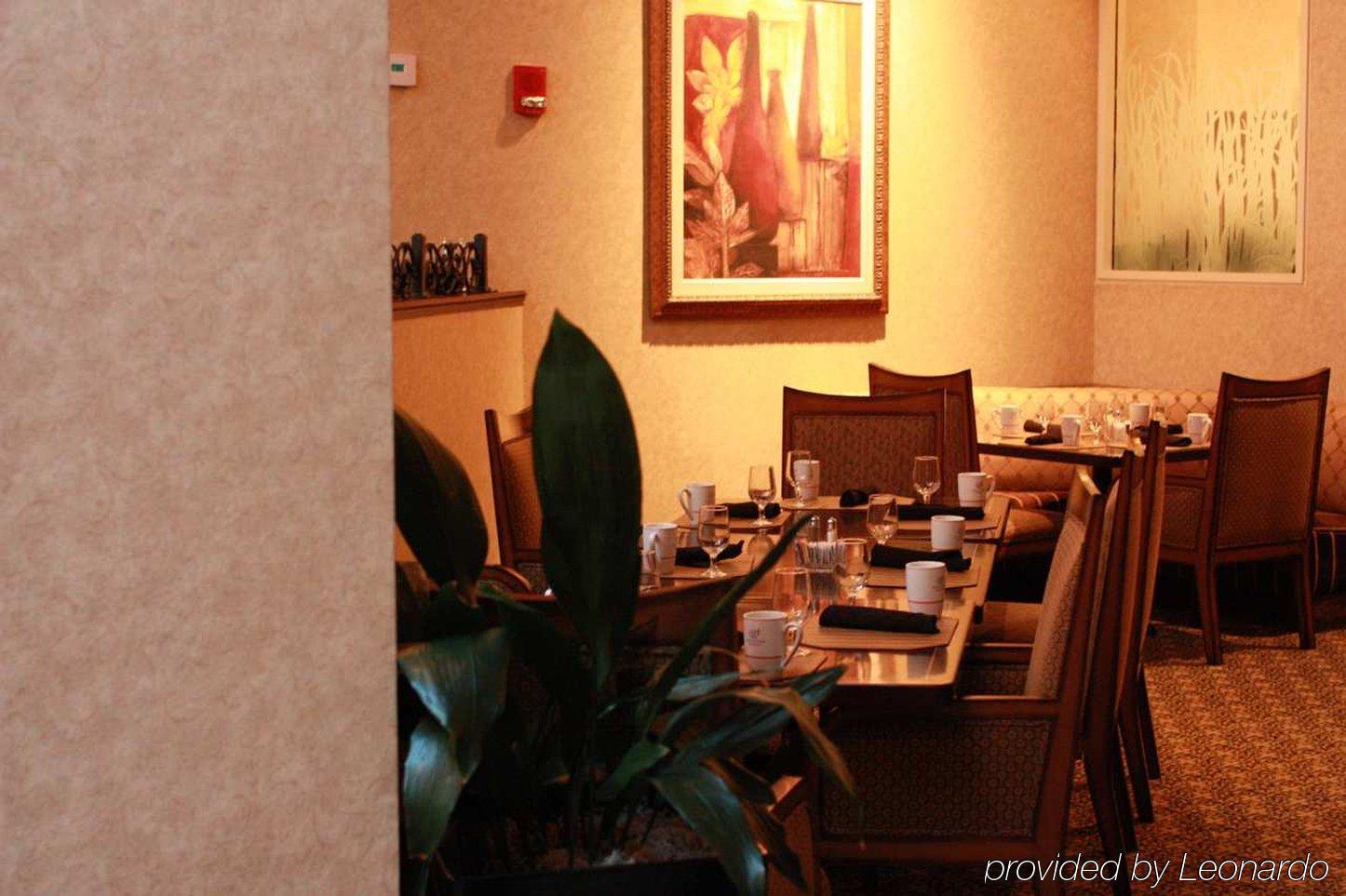 Doubletree By Hilton Boston-Milford Hotell Restaurant bilde